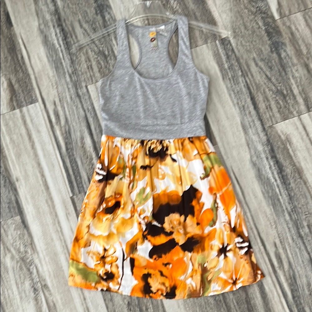 ☀️🌻CUTE FLORAL MINI DRESS SZ S 26Wx25L from front of dress NWOT EXCELLENT COND